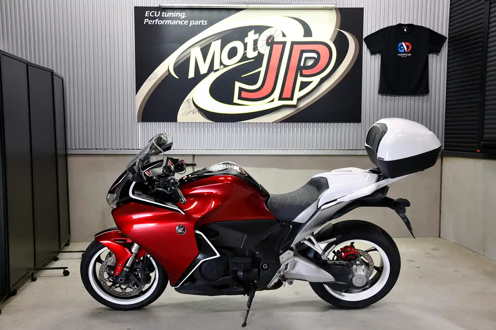 VFR1200F(DCT) 2010-2011